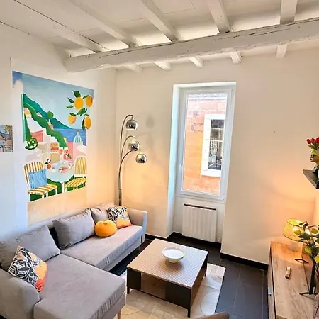 La Limoncello, Sunny & Spacious Lejlighed